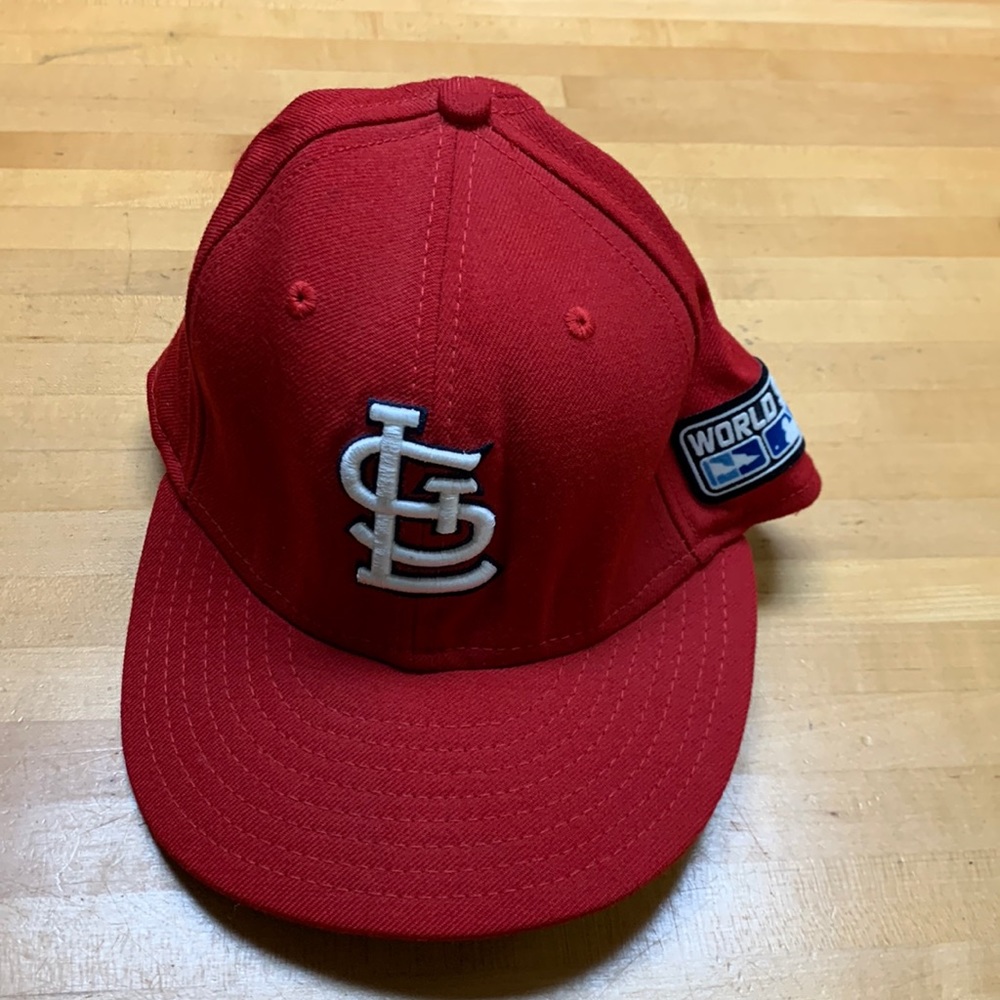 Red St Louis World Series 2004 baseball cap size 8. STL Cardinals MLB hat